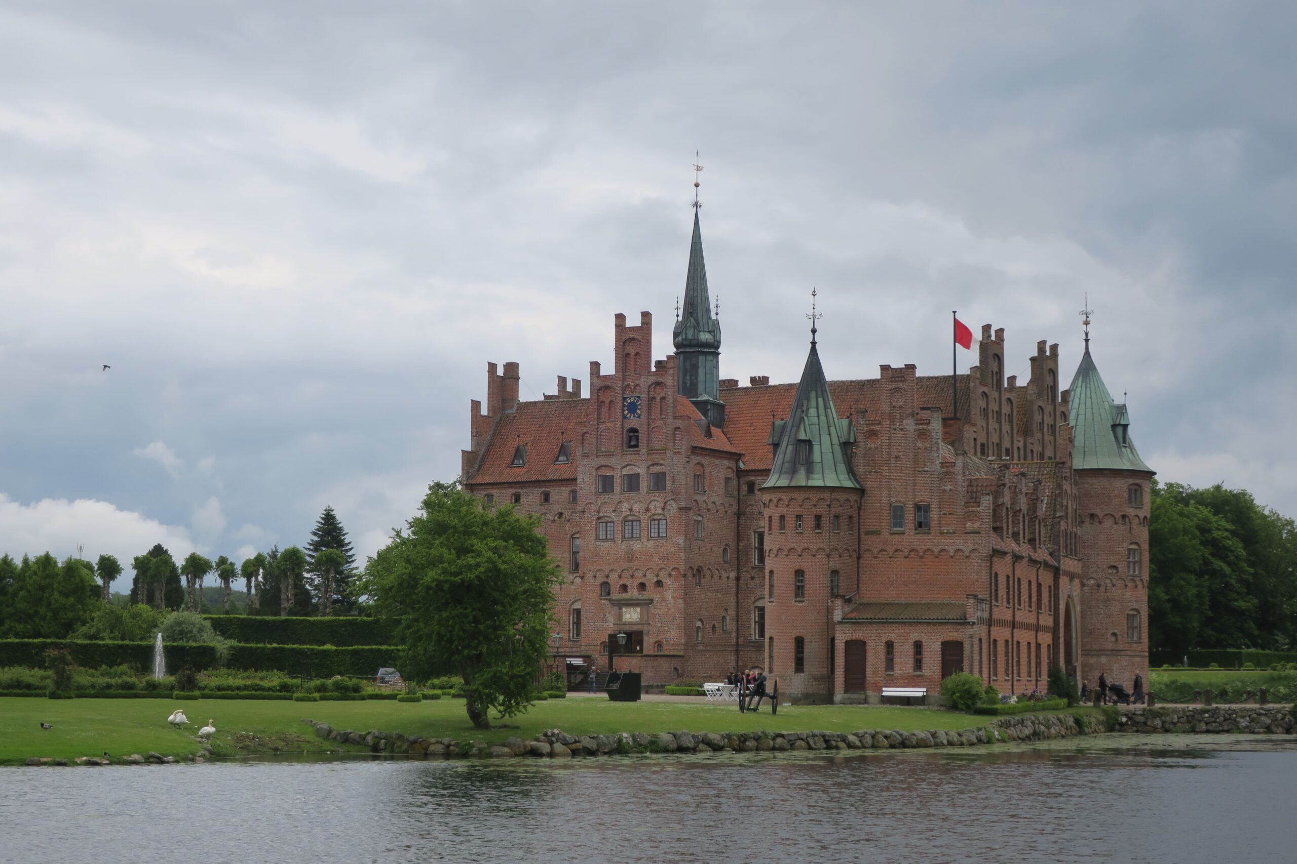 Le chateau d'Egeskov sur l'île de Fionie au Danemark